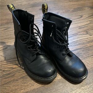 Dr. Martens 1460 Smooth Boots